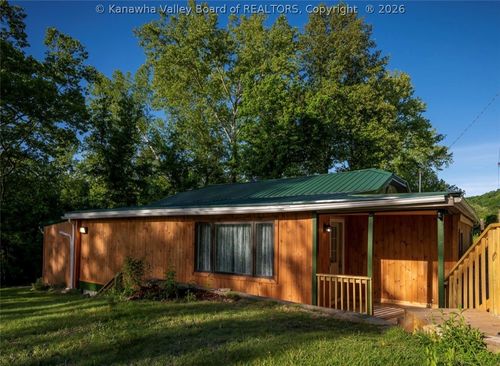 11546 Coal River Rd, Saint Albans, WV, 25177-8913 | Card Image