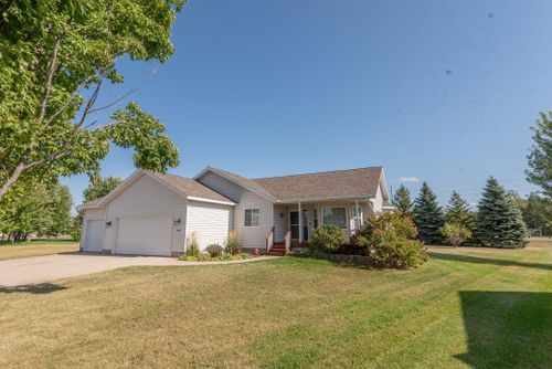 606 9th Drive Nw, Perham, MN, 56573 | Card Image