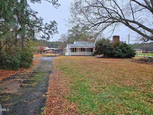 912 S Main St, Fuquay Varina, NC, 27526-2420 | Card Image