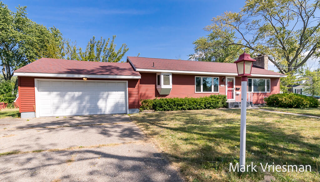Princeton Rd, Muskegon, MI 49441