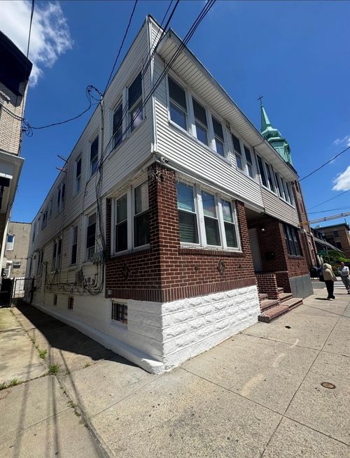 86 88th Ave, Woodhaven, NY, 11421-2541 | Card Image