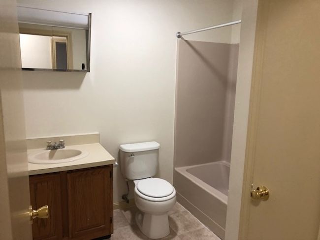 APT-206 - 7 Railroad Ave, Condo with 2 bedrooms, 1 bathrooms and null parking in Derry NH | Image 28