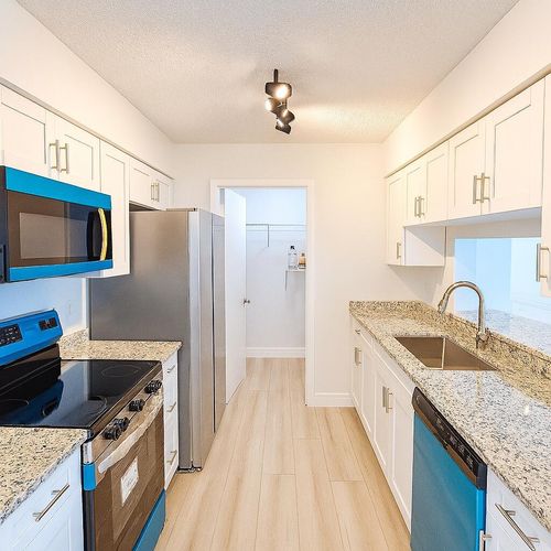 4055 Nw Cinnamon Tree Cir, Jensen Beach, FL, 34957-3668 | Card Image
