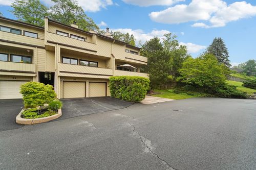 26 Dakota Ct, Suffern, NY, 10901-4118 | Card Image