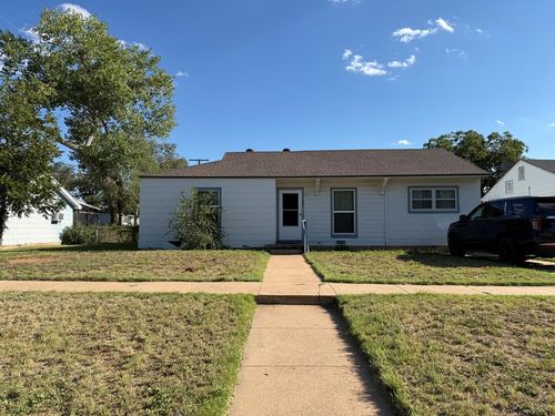 943 E 15th St, Colorado City, TX, 79512-4007 | Card Image