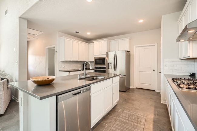 658 Cherrystone Loop, House other with 4 bedrooms, 3 bathrooms and 4 parking in Buda TX | Image 18