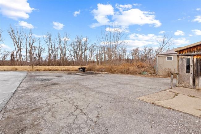 rear parking also available | Image 15