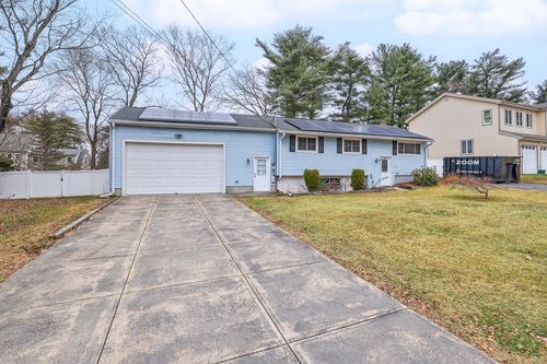 8 Leonard Dr, Southborough, MA, 01772-1952 | Card Image