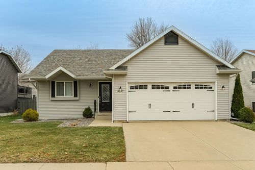 4147 Peregrine Ln Se, Rochester, MN, 55904-7811 | Card Image