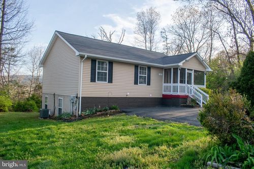 13 Crestview Dr, FRONT ROYAL, VA, 22630-4148 | Card Image