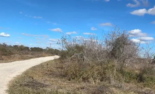 2623 Armstrong Rd, Aransas Pass, TX, 78336-6427 | Card Image
