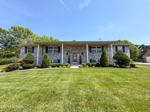 608 E Grinnell Cir, Knoxville, TN, 37924-3927 | Card Image