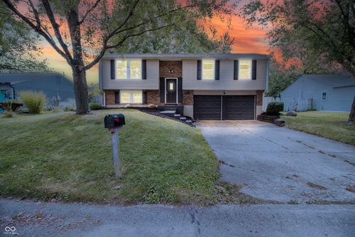 6633 Muirfield Way, Indianapolis, IN, 46237-9699 | Card Image