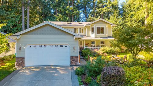 11 Fairway Ln, Bellingham, WA, 98229-7908 | Card Image