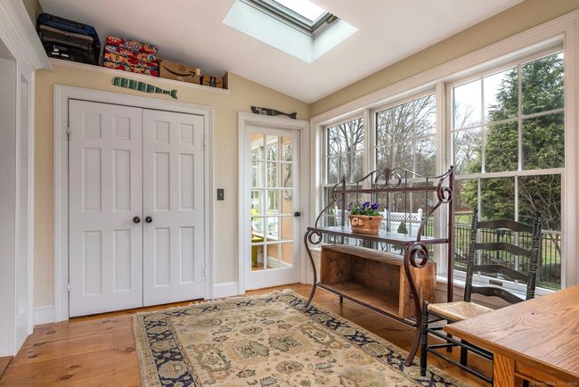 plenty of room for coats and shoes | Image 11