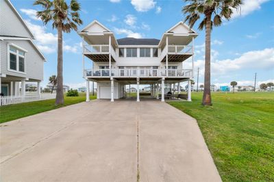 18614 W De Vaca Lane, House other with 5 bedrooms, 4 bathrooms and null parking in Galveston TX | Image 2