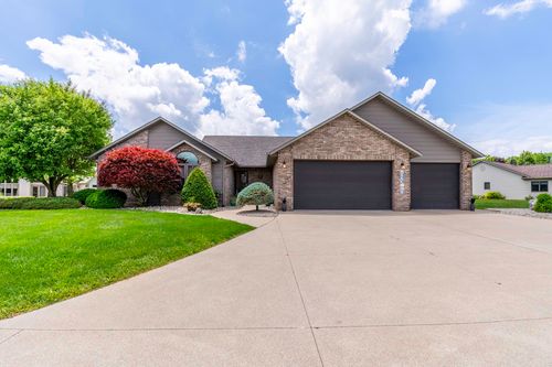 595 N Easton Dr., Angola, IN, 46703 | Card Image