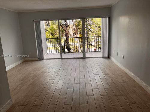 apt-l218-210 Nw 87th Ave, Miami, FL, 33172-7007 | Card Image