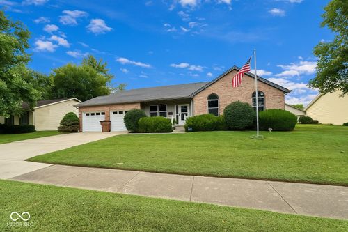 3376 Cox Ln, Columbus, IN, 47203-2756 | Card Image