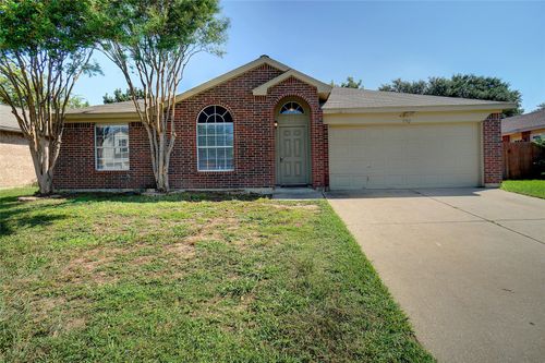 7732 Kelly Lynn Ln, Watauga, TX, 76148-2429 | Card Image