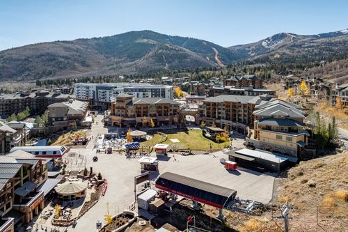 b203-3720 Sundial Ct, Park City, UT, 84098-6467 | Card Image