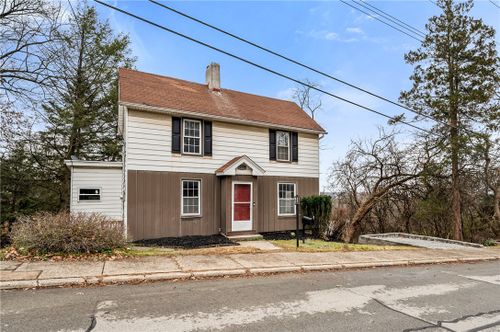 814 Greensburg Pike, East Pittsburgh, PA, 15112-1513 | Card Image