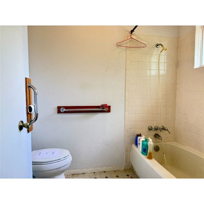 8306 Hanbridge Ln, House other with 3 bedrooms, 3 bathrooms and 4 parking in Austin TX | Image 32