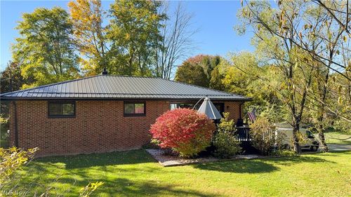 11485 Kyle Rd, Garrettsville, OH, 44231-9795 | Card Image