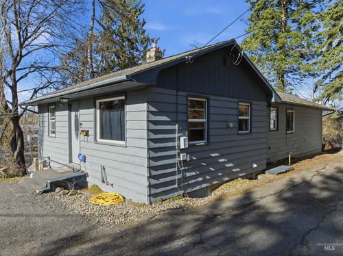 1260 Walenta Dr, Moscow, ID, 83843-2427 | Card Image