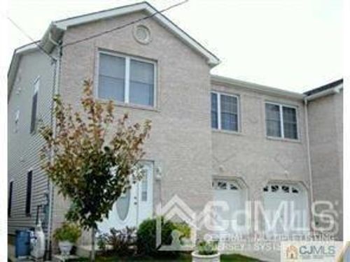 b-22 Whittier St, Carteret, NJ, 07008-2820 | Card Image