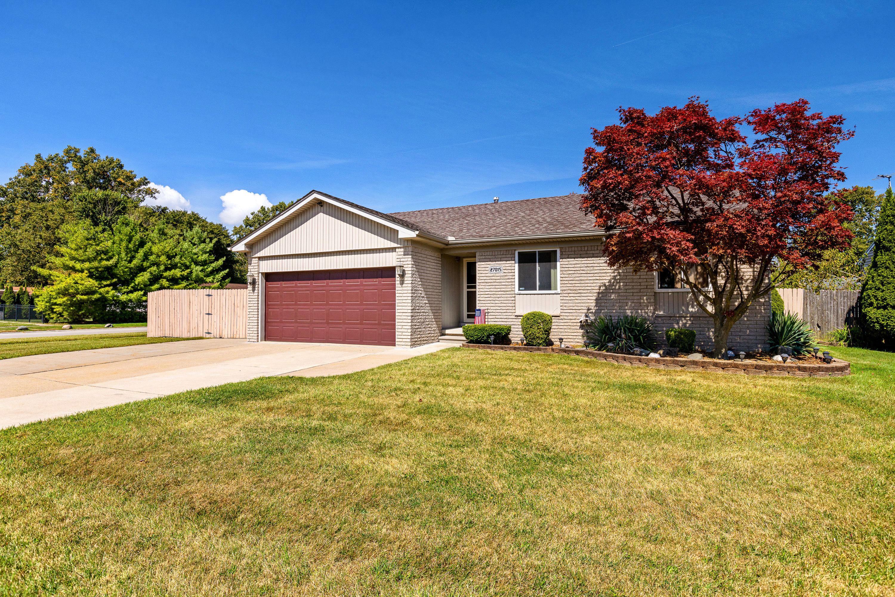 Clark Cir, Chesterfield, MI 48051