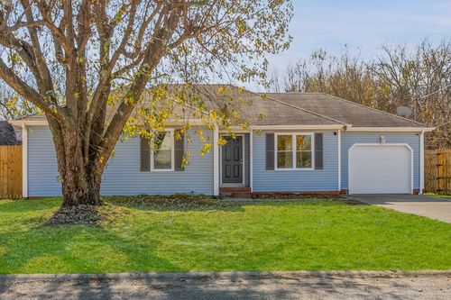 151 Man O War Dr, Oak Grove, KY, 42262-9102 | Card Image