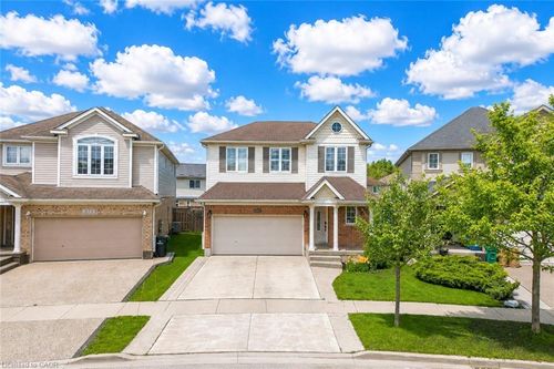 437 Beaumont Cres, Kitchener, ON, N2A0C4 | Card Image
