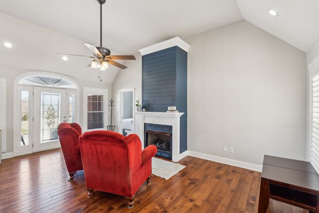 674 Old Highway 52, House other with 3 bedrooms, 2 bathrooms and 8 parking in Bethpage TN | Image 8