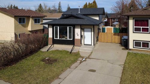 28 Dakota Rd W, Lethbridge, AB, T1K5L5 | Card Image