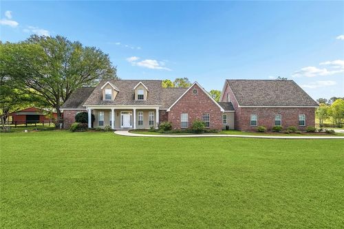 10 Bleu Lake Dr, Covington, LA, 70435-8405 | Card Image