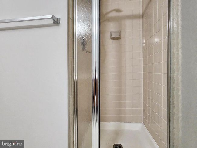 7250 Olde Lantern Way, Townhouse with 3 bedrooms, 4 bathrooms and null parking in SPRINGFIELD VA | Image 47
