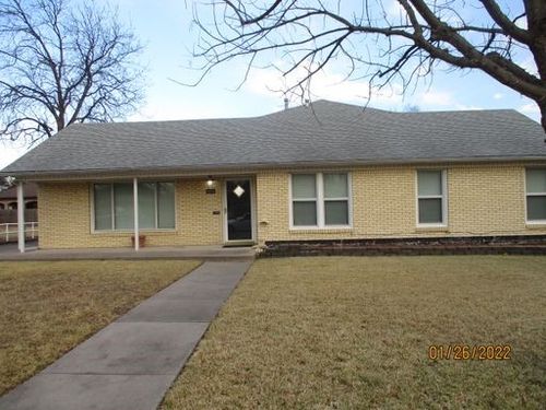 4300 Mackey Dr, North Richland Hills, TX, 76180-8184 | Card Image