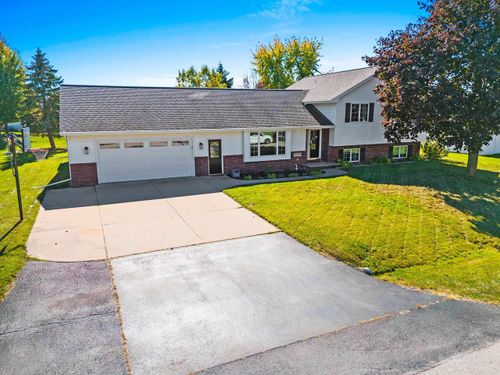 W3085 Springfield Drive, BUCHANAN, WI, 54915 | Card Image