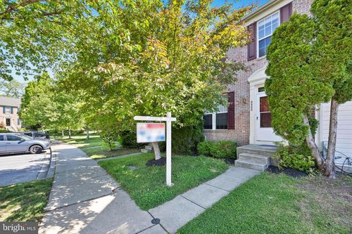 8880 Papillon Dr, ELLICOTT CITY, MD, 21043-4000 | Card Image