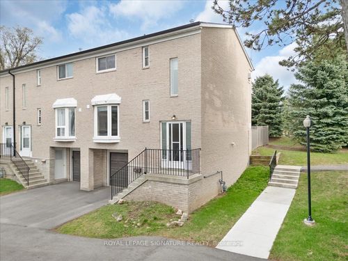 11-2 Liszt Gate, North York, ON, M2H1G7 | Card Image