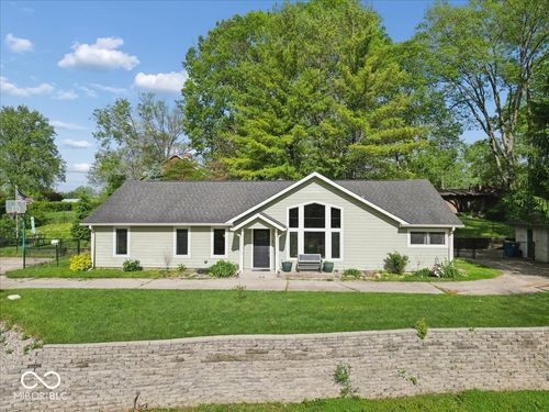 921 E Main St, Greenfield, IN, 46140-2657 | Card Image