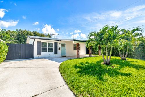 411 Summa St, West Palm Beach, FL, 33405-4839 | Card Image