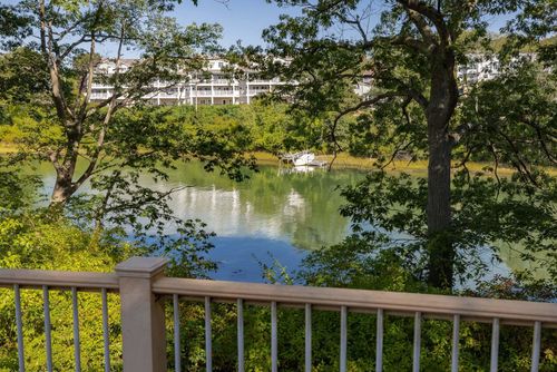 20 Mendum Ave, Kittery, ME, 03904-1505 | Card Image