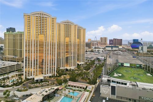 2721-135 E Harmon Ave, Las Vegas, NV, 89109-4503 | Card Image