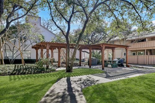 t272-10580 High Hollows Dr, Dallas, TX, 75230-4700 | Card Image