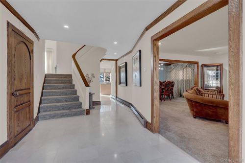 2988 Lee Pl, Bellmore, NY, 11710-5032 | Card Image