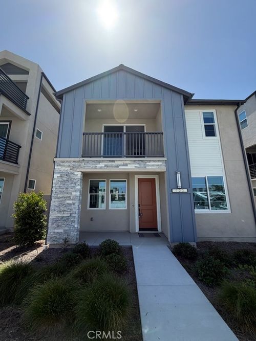 123 Restore, Irvine, CA, 92618-1461 | Card Image