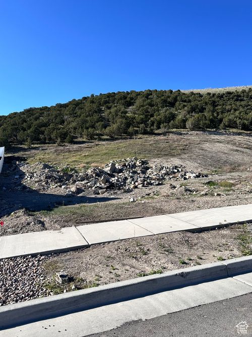 3584 E Owahee St, Eagle Mountain, UT, 84005-5830 | Card Image