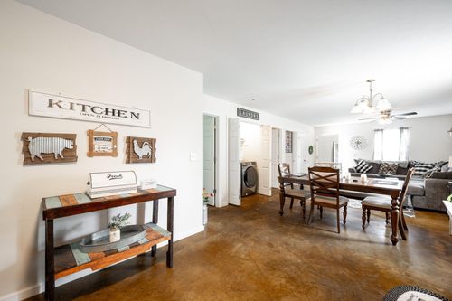 331 Glenview Dr, Trenton, GA, 30752-2348 | Card Image